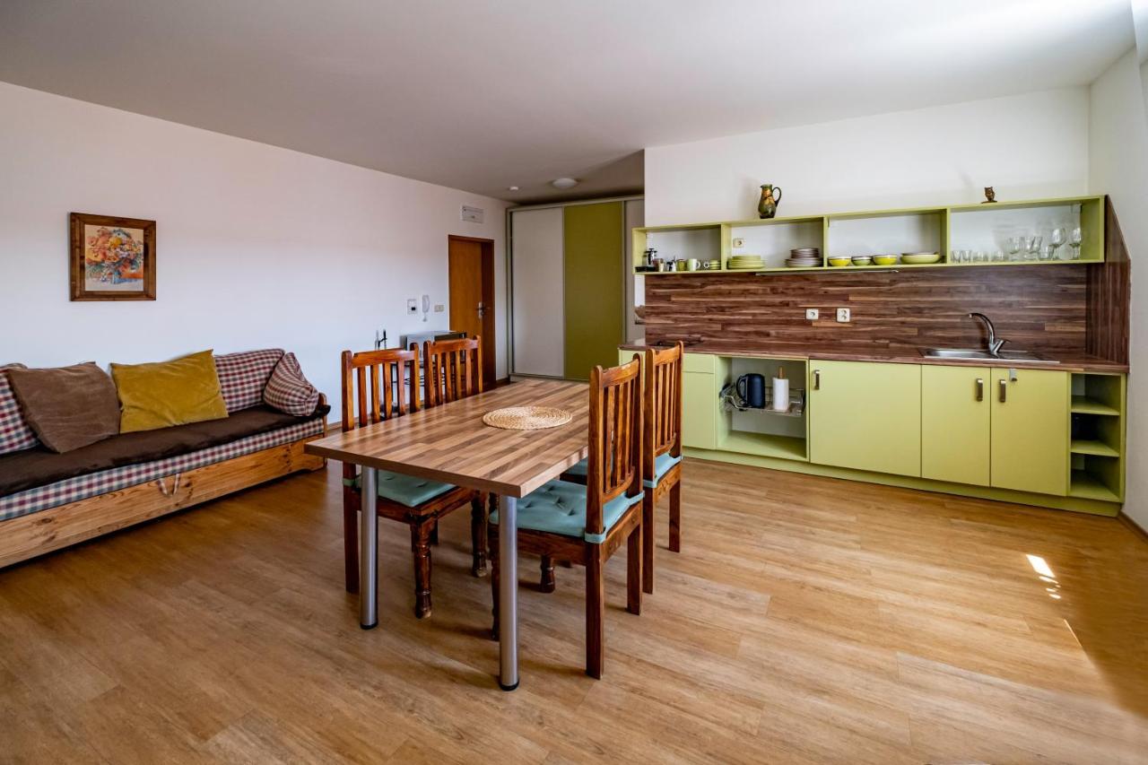 Apartmany Gulliver Mikulov Exterior photo