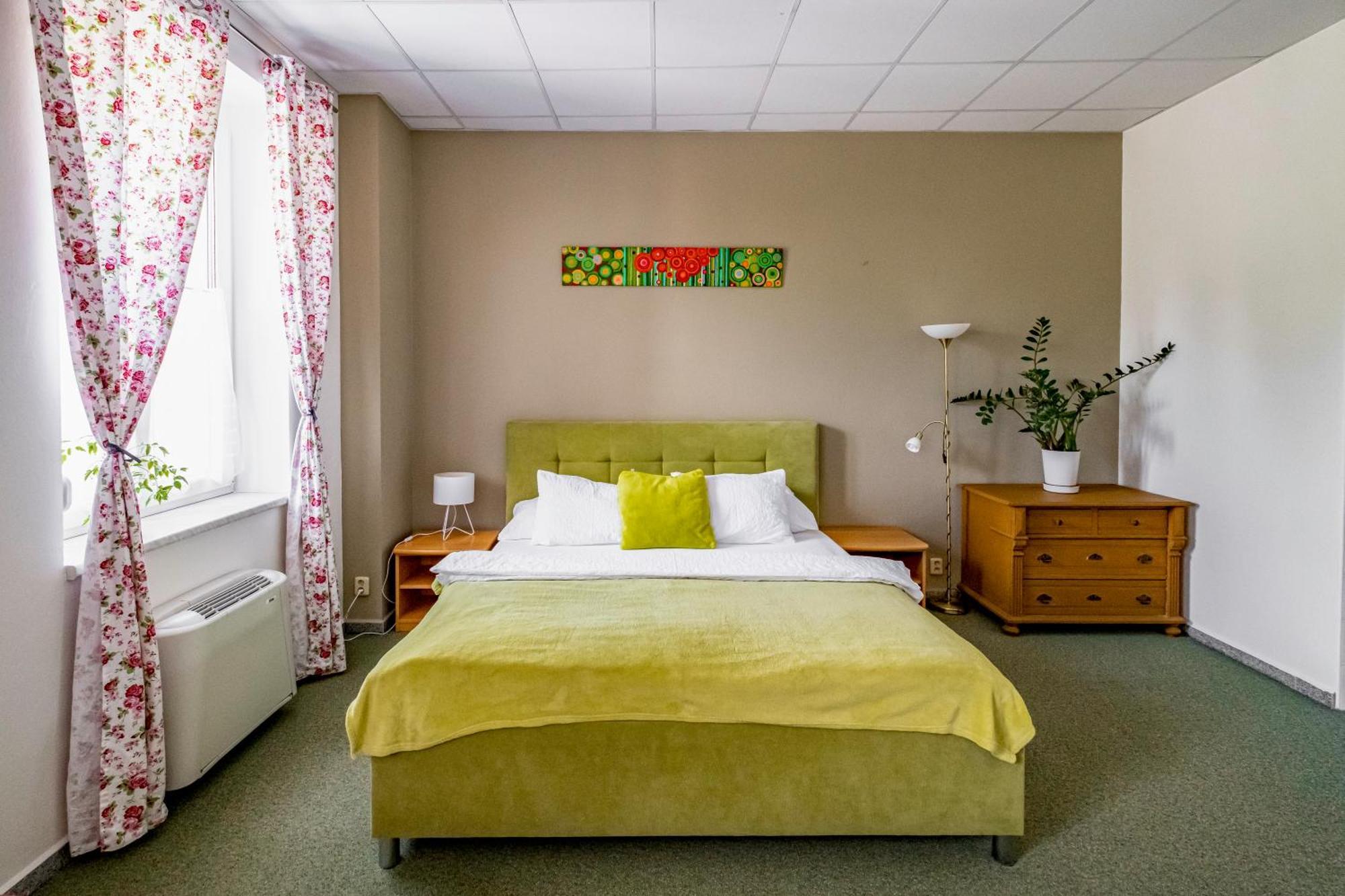 Apartmany Gulliver Mikulov Exterior photo